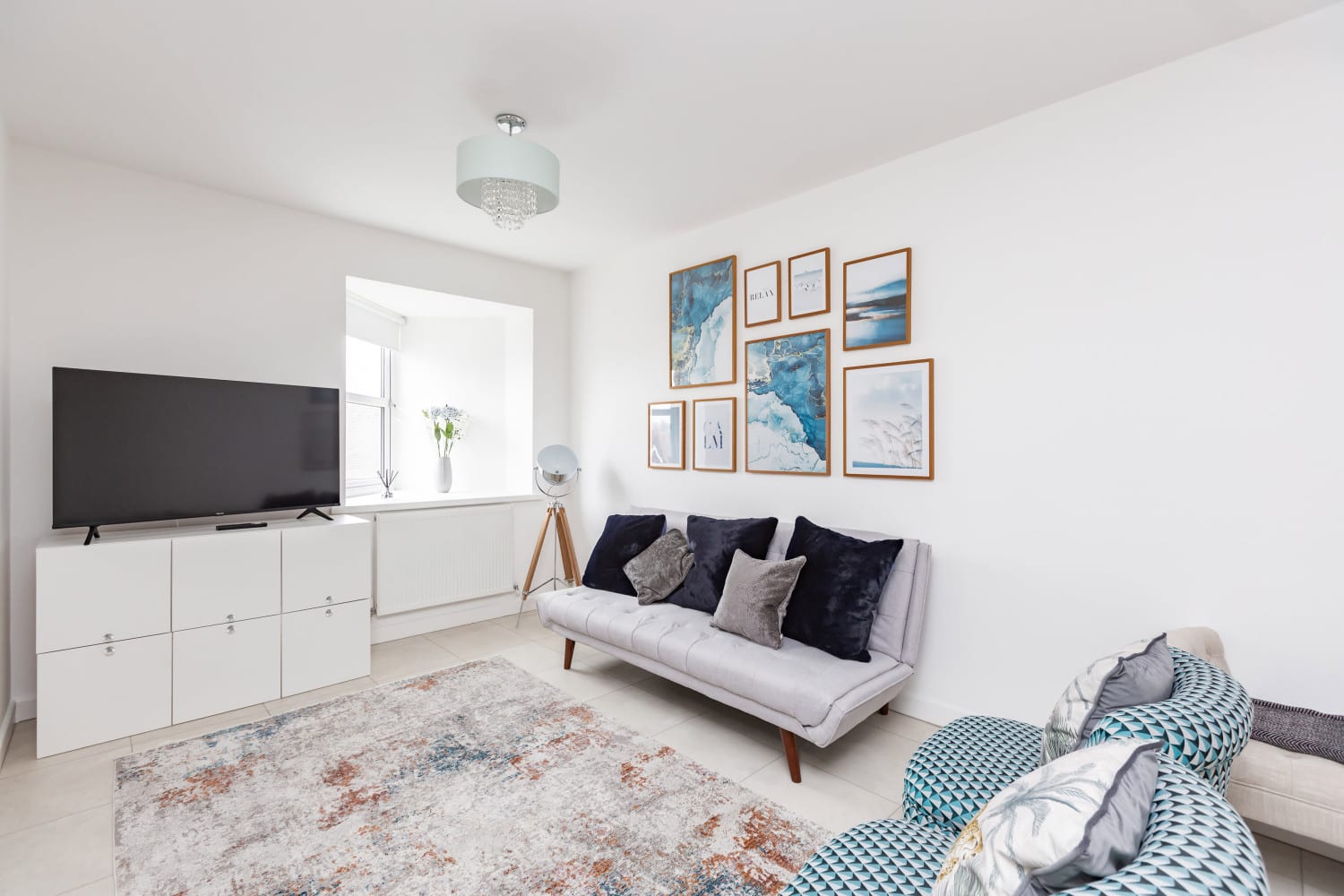 Theodora Suite, College Avenue